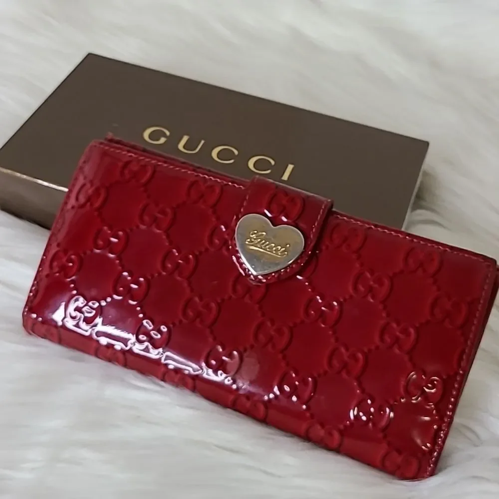 💯 Authentic Gucci Long Bifold Wallet 🍀